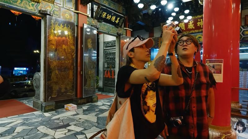 李洪基现身高雄三凤宫！超虔诚拿6炷香拜拜　许愿FTISLAND能长久做音乐-TEST电影test电影测试网站